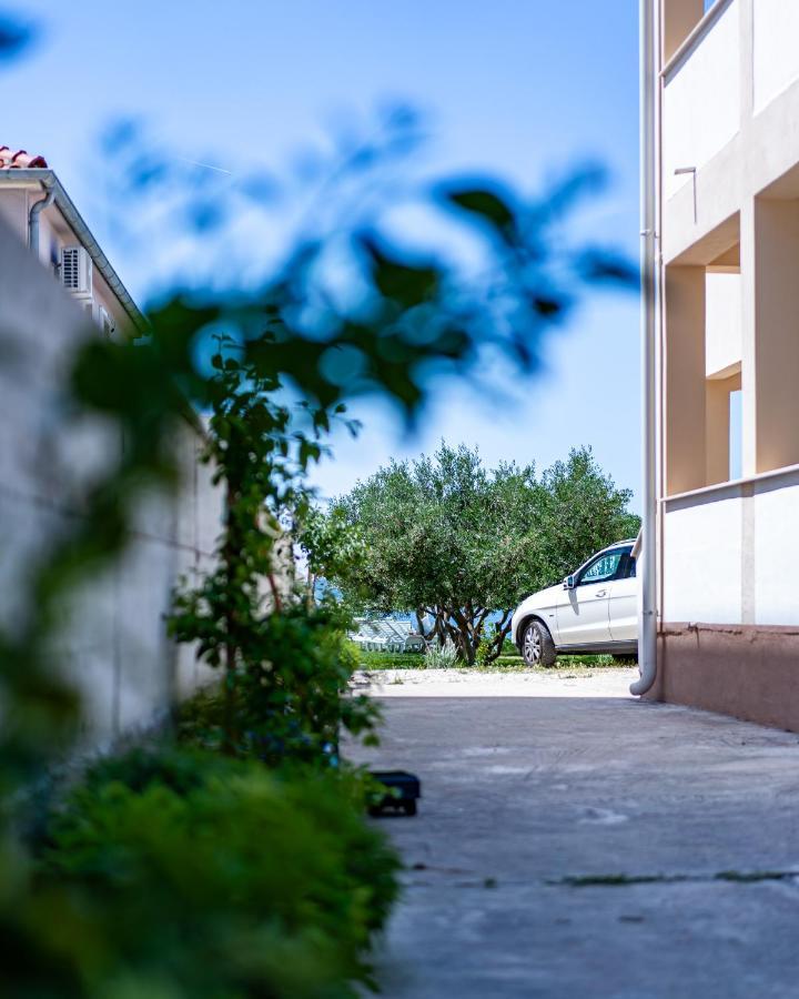 Apartmani Vinko Bibinje Exterior foto